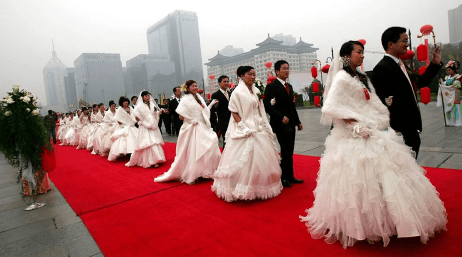 चीन के युवा शादी से क्यों भाग रहे हैं?