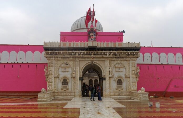 Karni Mata Mandir: देशनोक के करणी माता मंदिर का अद्भुत रहस्य
